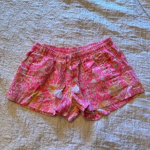 Lilly Pulitzer medium shorts EUC